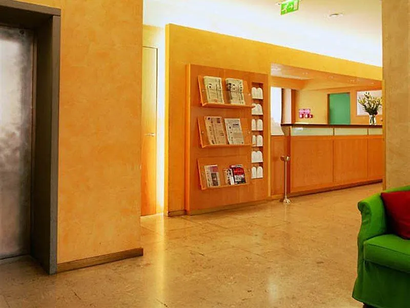 ****  Una Hotels Mediterraneo Milano Italy
